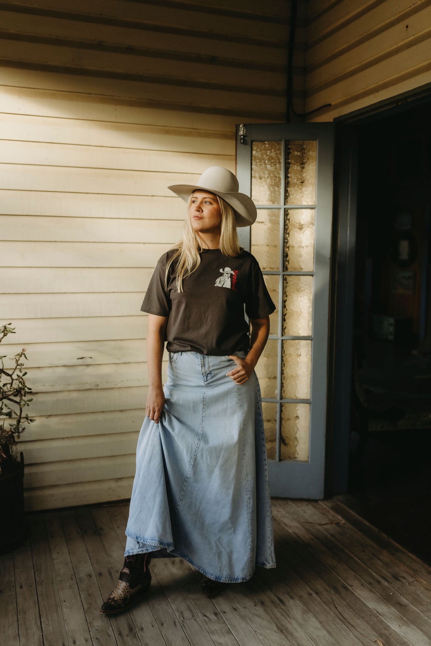 Lone Cowboy Tee - Vintage Black